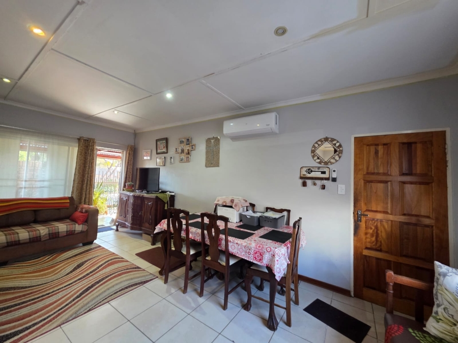 2 Bedroom Property for Sale in Verwoerdpark Northern Cape